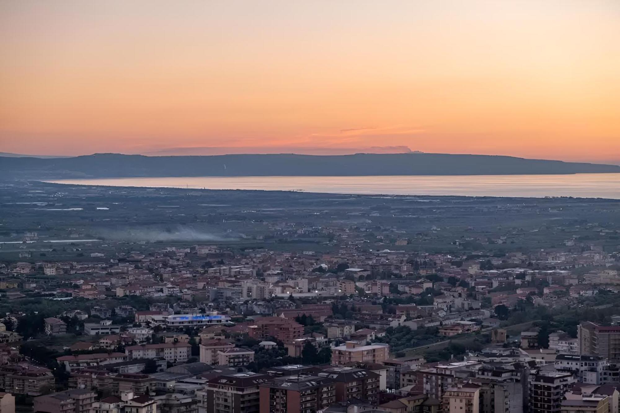 Modern Apt Reventino - Le Lincelle, Lamezia SantʼEufemia Lamezia Buitenkant foto